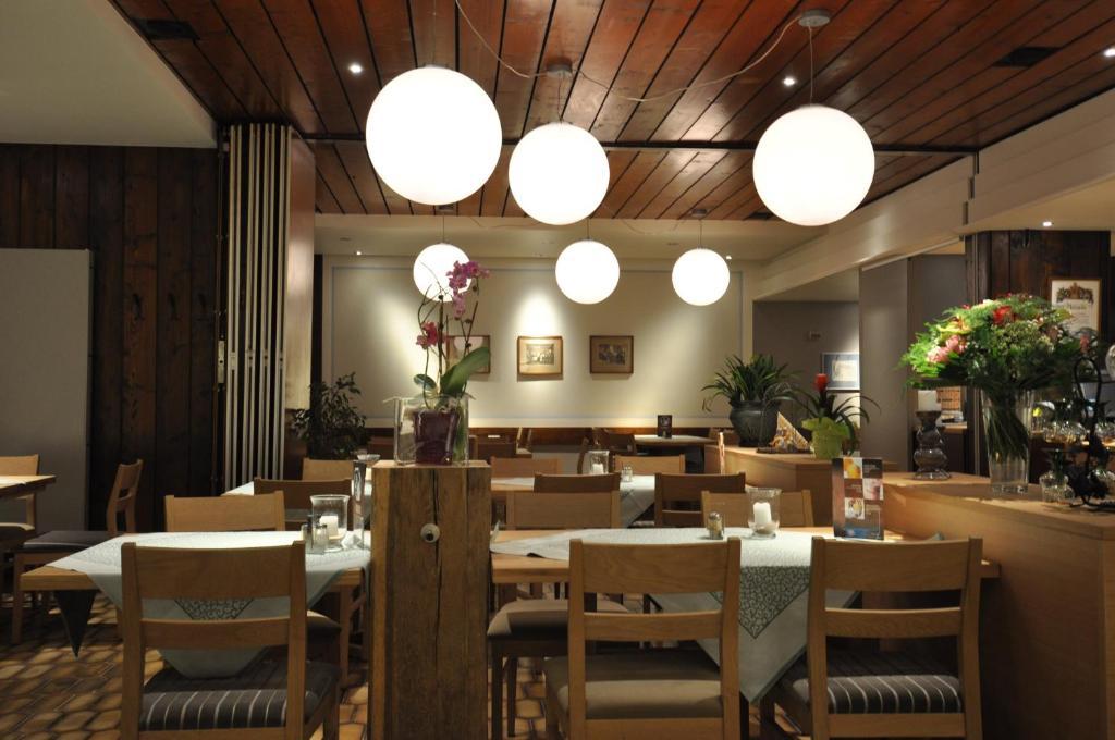 Gasthaus Sonne Gbr 트렌펠드 외부 사진